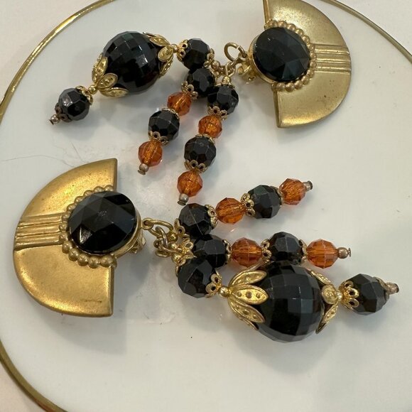🎄VTG Cleopatra Style Boho Tassle Beaded Earrings Clip Black Gold and Orange EUC - Picture 1 of 5